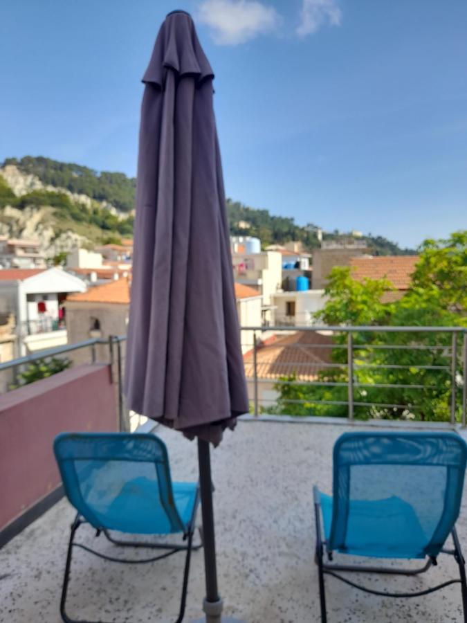 Bright Top Floor Apartment! 자킨토스 타운 외부 사진