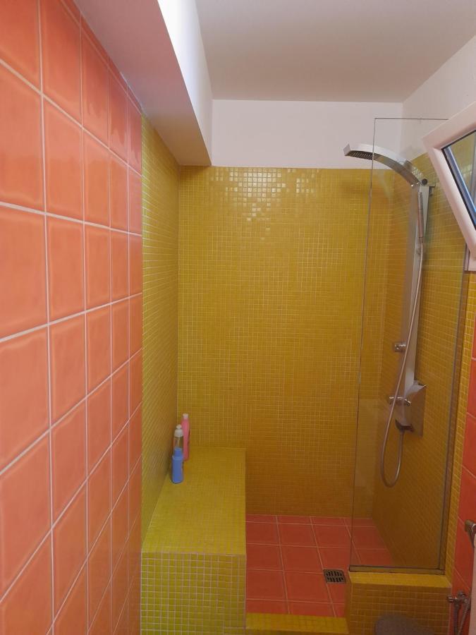 Bright Top Floor Apartment! 자킨토스 타운 외부 사진